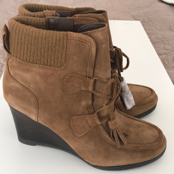 NWOT. Beautiful and comfy brown booties. - Picture 2 of 7